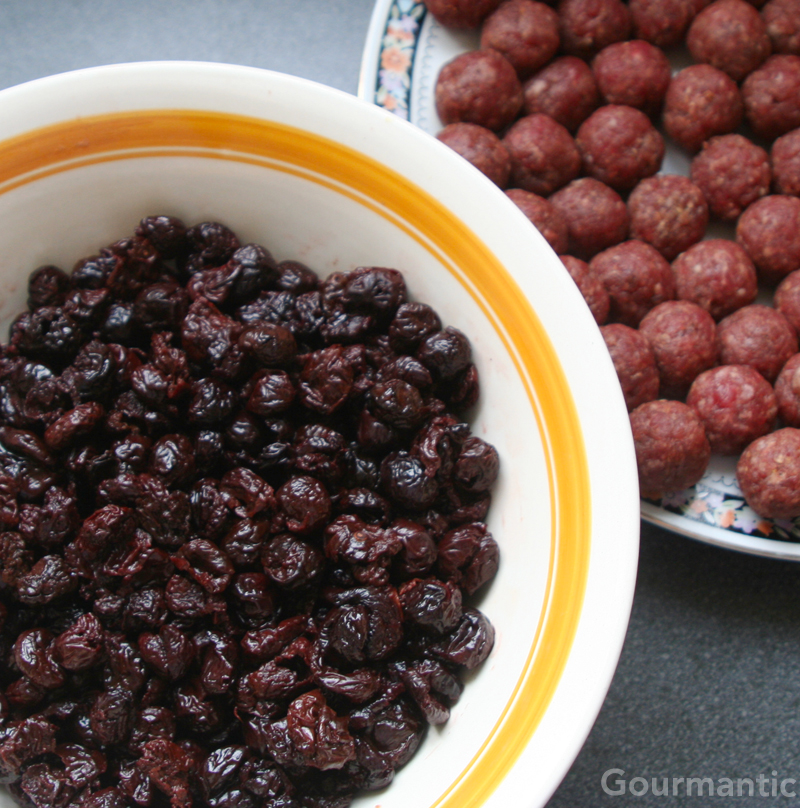 Sour cherries and meat balls - Kabab Bil Karaz
