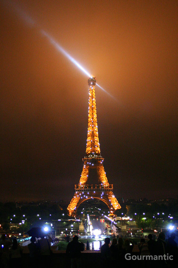 Tour Eiffel Light Show