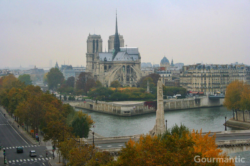 Views of Paris from the Institut du Monde Arabe