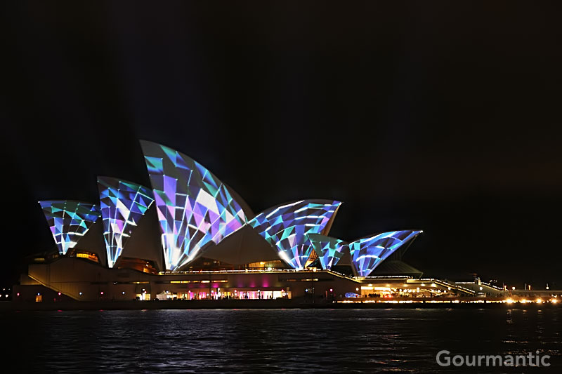 Vivid Sydney 2011: Lighting of the Sails
