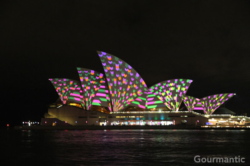 Vivid Sydney 2011: Lighting of the Sails